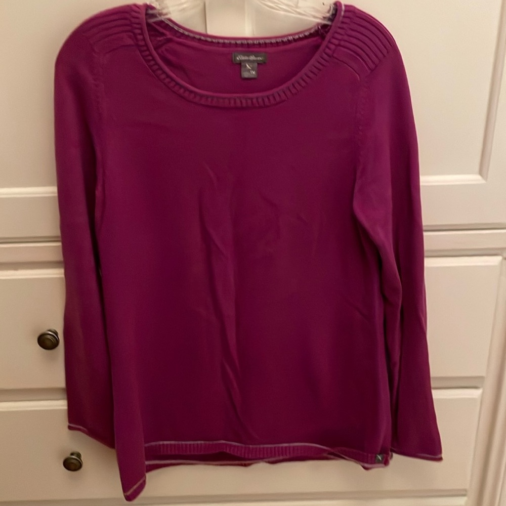 Eddie Bauer women’s orchid purple long sleeve sweater